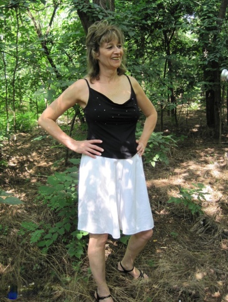 Mature NL featuring Judi, Leslie Taylor Nude Photos